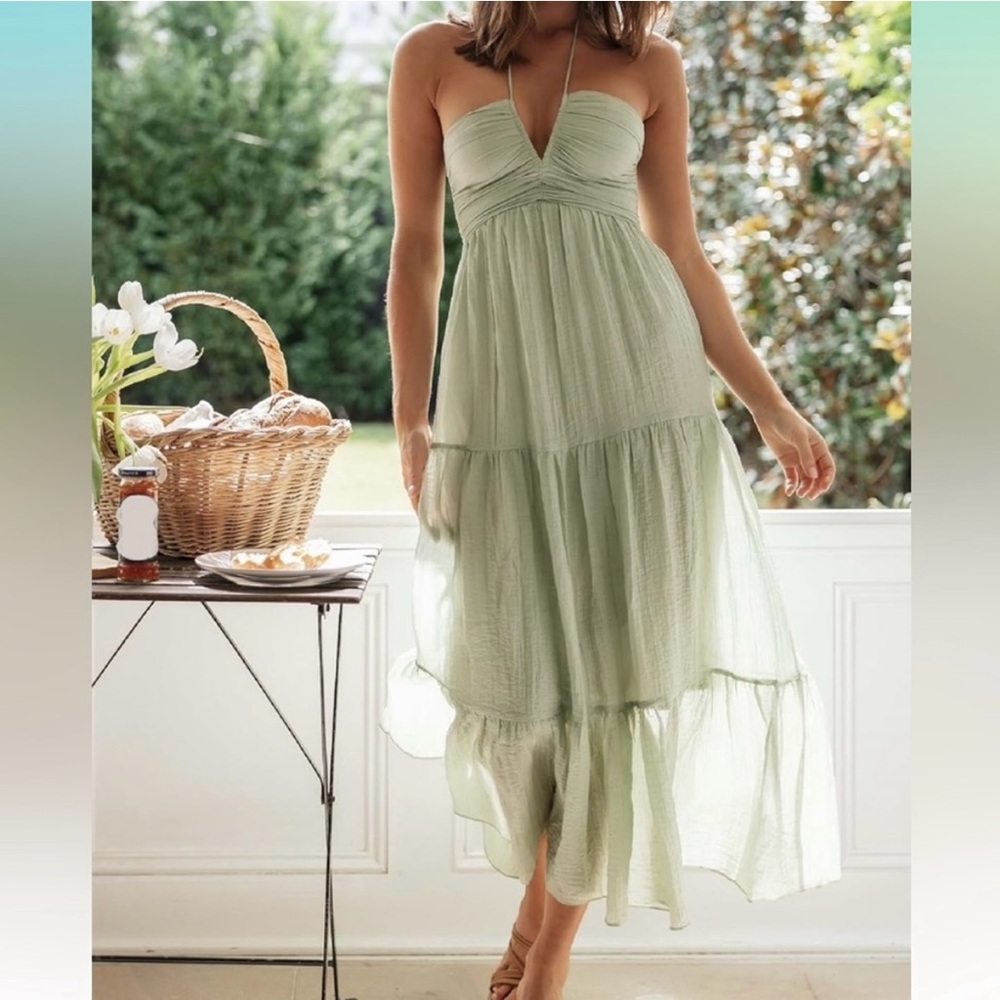 Elegant Green Halter Dress
